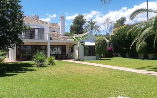 Villa te koop Guadalmina Baja